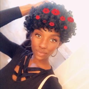 Meet your Posher, Marie